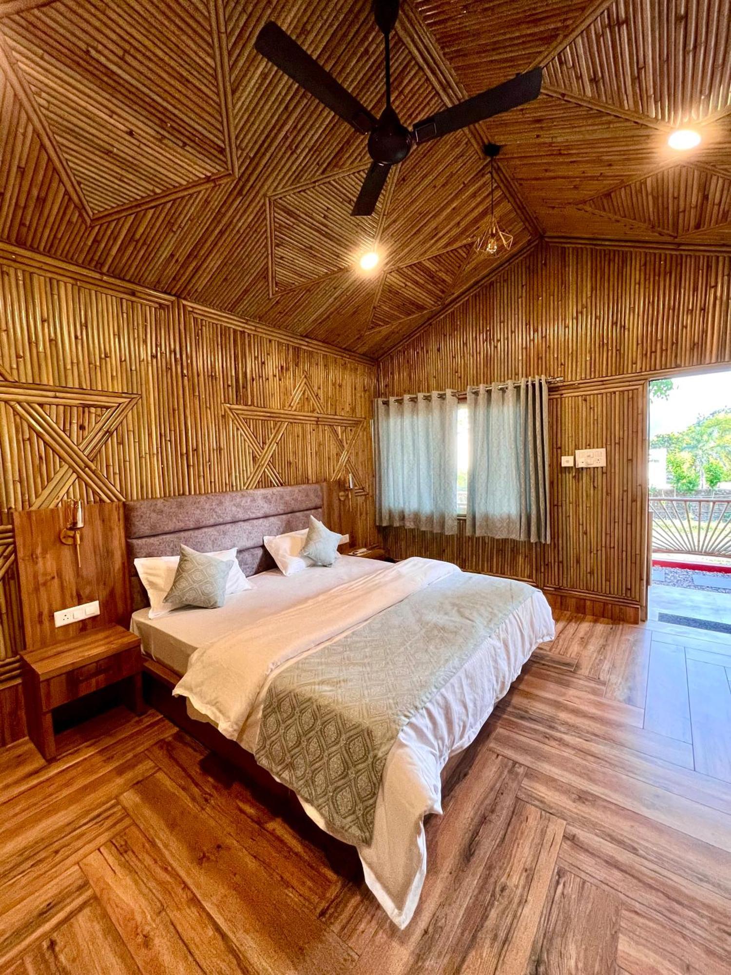Bamboo Garden Cottages And Cafe Ришикеш Экстерьер фото