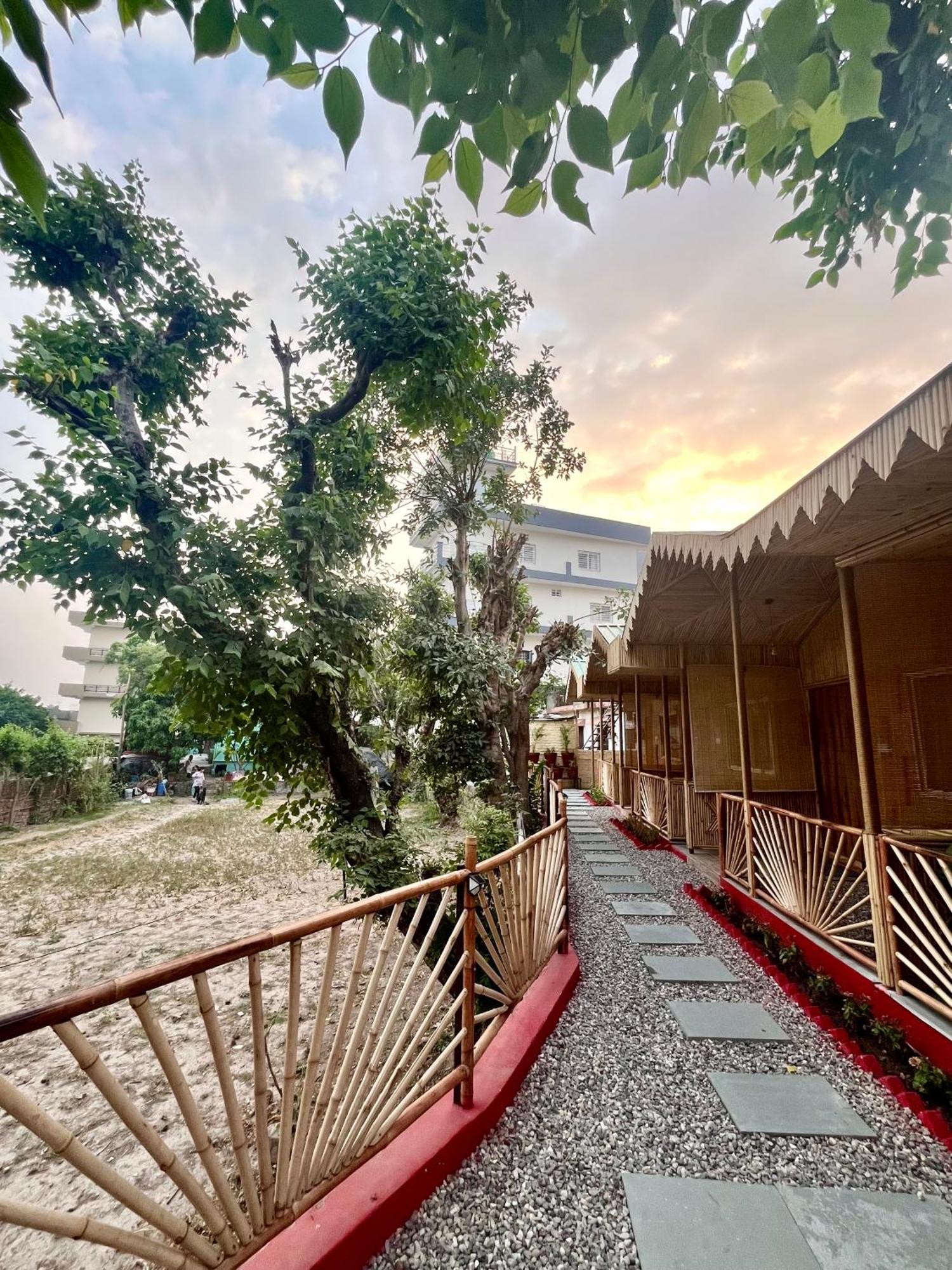 Bamboo Garden Cottages And Cafe Ришикеш Экстерьер фото